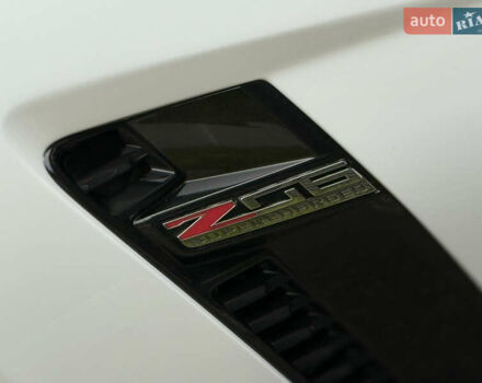 Белый Шевроле Корвет, объемом двигателя 6.2 л и пробегом 36 тыс. км за 75000 $, фото 13 на Automoto.ua