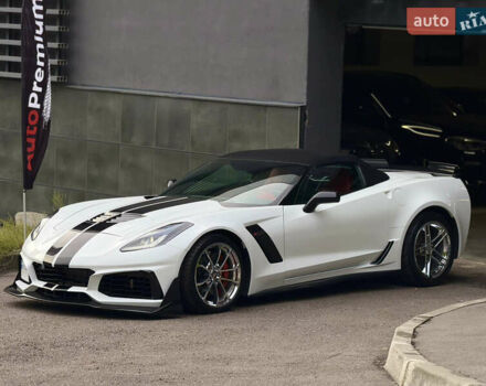 Белый Шевроле Корвет, объемом двигателя 6.2 л и пробегом 36 тыс. км за 75000 $, фото 2 на Automoto.ua