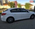 Белый Шевроле Круз, объемом двигателя 1.8 л и пробегом 105 тыс. км за 6500 $, фото 5 на Automoto.ua