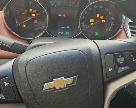 Белый Шевроле Круз, объемом двигателя 1.8 л и пробегом 242 тыс. км за 7300 $, фото 7 на Automoto.ua