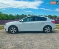 Белый Шевроле Круз, объемом двигателя 1.6 л и пробегом 218 тыс. км за 6999 $, фото 4 на Automoto.ua