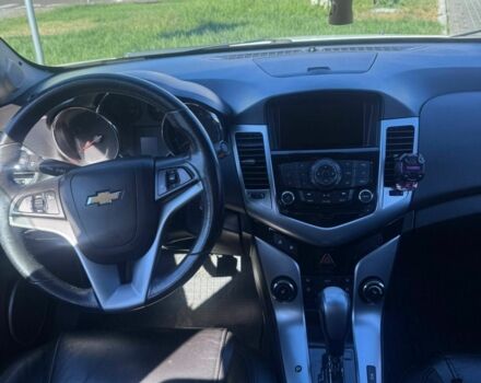 Белый Шевроле Круз, объемом двигателя 1.8 л и пробегом 136 тыс. км за 7300 $, фото 2 на Automoto.ua