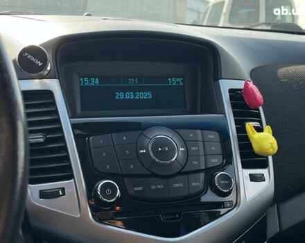 Белый Шевроле Круз, объемом двигателя 1.8 л и пробегом 121 тыс. км за 7690 $, фото 29 на Automoto.ua