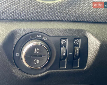 Белый Шевроле Круз, объемом двигателя 2 л и пробегом 235 тыс. км за 8200 $, фото 17 на Automoto.ua