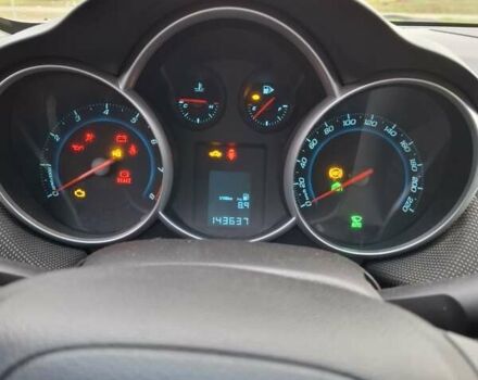 Белый Шевроле Круз, объемом двигателя 1.8 л и пробегом 144 тыс. км за 7500 $, фото 11 на Automoto.ua