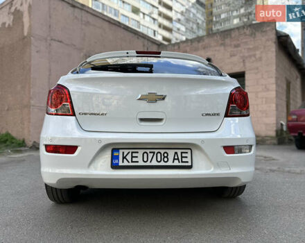 Белый Шевроле Круз, объемом двигателя 2 л и пробегом 235 тыс. км за 8200 $, фото 5 на Automoto.ua