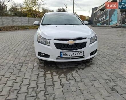 Белый Шевроле Круз, объемом двигателя 1.8 л и пробегом 144 тыс. км за 7500 $, фото 5 на Automoto.ua