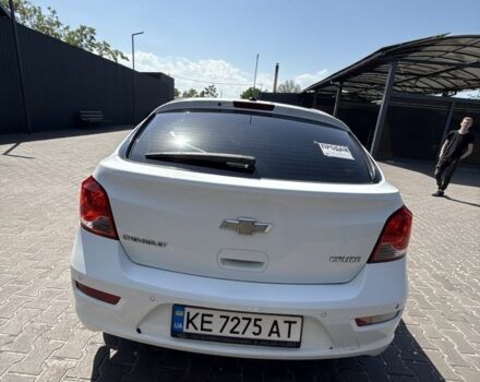 Белый Шевроле Круз, объемом двигателя 1.8 л и пробегом 215 тыс. км за 5999 $, фото 4 на Automoto.ua