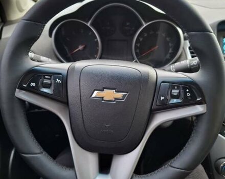 Белый Шевроле Круз, объемом двигателя 1.8 л и пробегом 144 тыс. км за 7500 $, фото 12 на Automoto.ua