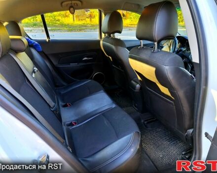 Шевроле Круз 2013 в Полтаве на Automoto.ua Белый Шевроле Круз, объемом двигателя 1.7 л и пробегом 193 тыс. км за 9000 $, фото 9 на Automoto.ua