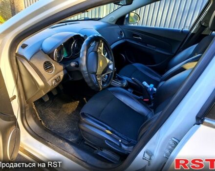 Шевроле Круз 2013 в Полтаве на Automoto.ua Белый Шевроле Круз, объемом двигателя 1.7 л и пробегом 193 тыс. км за 9000 $, фото 4 на Automoto.ua