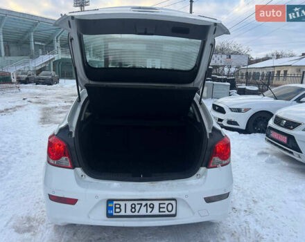 Белый Шевроле Круз, объемом двигателя 1.7 л и пробегом 193 тыс. км за 8800 $, фото 17 на Automoto.ua