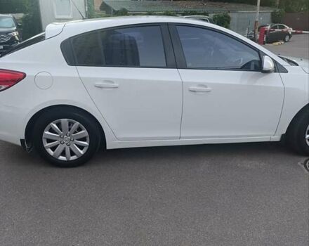 Білий Шевроле Круз, об'ємом двигуна 1.8 л та пробігом 128 тис. км за 8600 $, фото 9 на Automoto.ua
