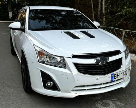 Белый Шевроле Круз, объемом двигателя 1.8 л и пробегом 185 тыс. км за 5700 $, фото 2 на Automoto.ua