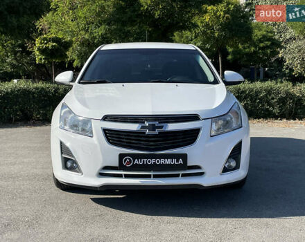 Белый Шевроле Круз, объемом двигателя 1.8 л и пробегом 129 тыс. км за 7990 $, фото 3 на Automoto.ua