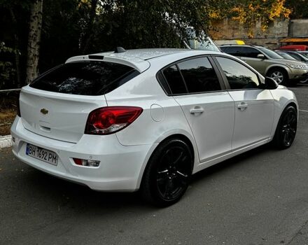 Белый Шевроле Круз, объемом двигателя 1.8 л и пробегом 185 тыс. км за 5700 $, фото 4 на Automoto.ua