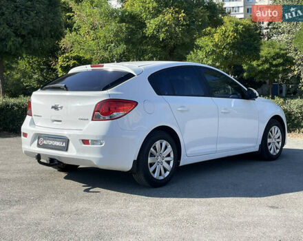 Белый Шевроле Круз, объемом двигателя 1.8 л и пробегом 129 тыс. км за 7990 $, фото 9 на Automoto.ua