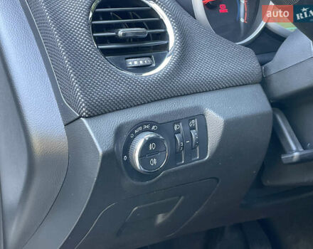 Белый Шевроле Круз, объемом двигателя 1.8 л и пробегом 129 тыс. км за 7990 $, фото 24 на Automoto.ua