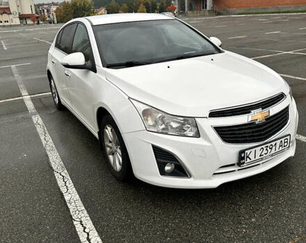 Белый Шевроле Круз, объемом двигателя 1.8 л и пробегом 146 тыс. км за 8700 $, фото 3 на Automoto.ua