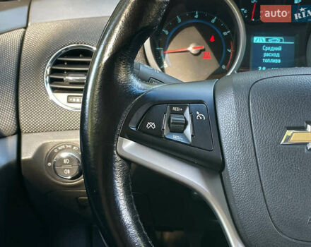 Белый Шевроле Круз, объемом двигателя 1.8 л и пробегом 129 тыс. км за 7990 $, фото 14 на Automoto.ua