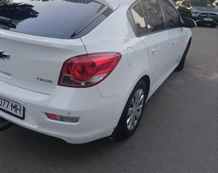 Білий Шевроле Круз, об'ємом двигуна 1.8 л та пробігом 128 тис. км за 8600 $, фото 6 на Automoto.ua