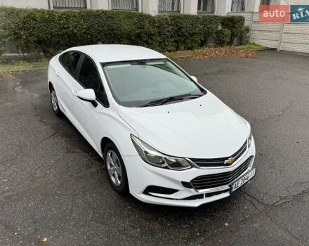 Белый Шевроле Круз, объемом двигателя 1.4 л и пробегом 145 тыс. км за 8900 $, фото 8 на Automoto.ua