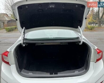 Белый Шевроле Круз, объемом двигателя 1.4 л и пробегом 145 тыс. км за 8900 $, фото 21 на Automoto.ua