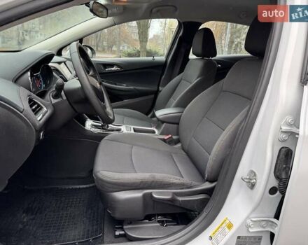 Белый Шевроле Круз, объемом двигателя 1.4 л и пробегом 145 тыс. км за 8900 $, фото 11 на Automoto.ua