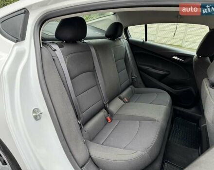 Белый Шевроле Круз, объемом двигателя 1.4 л и пробегом 145 тыс. км за 8900 $, фото 18 на Automoto.ua
