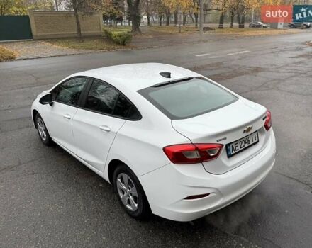 Белый Шевроле Круз, объемом двигателя 1.4 л и пробегом 145 тыс. км за 8900 $, фото 9 на Automoto.ua