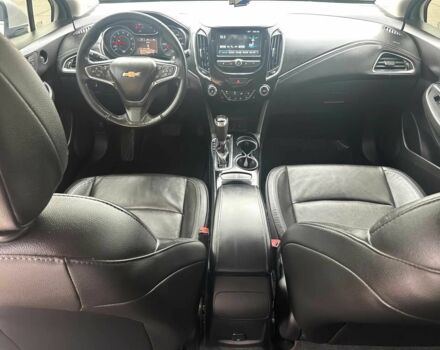 Белый Шевроле Круз, объемом двигателя 1.4 л и пробегом 75 тыс. км за 6800 $, фото 6 на Automoto.ua