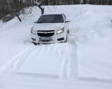 Белый Шевроле Круз, объемом двигателя 1.6 л и пробегом 142 тыс. км за 5500 $, фото 1 на Automoto.ua
