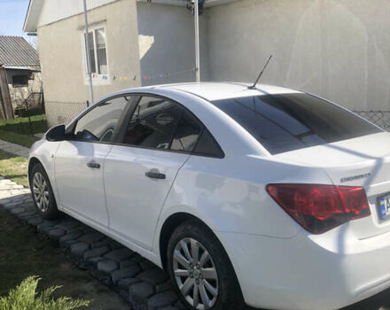 Белый Шевроле Круз, объемом двигателя 1.6 л и пробегом 142 тыс. км за 5500 $, фото 5 на Automoto.ua