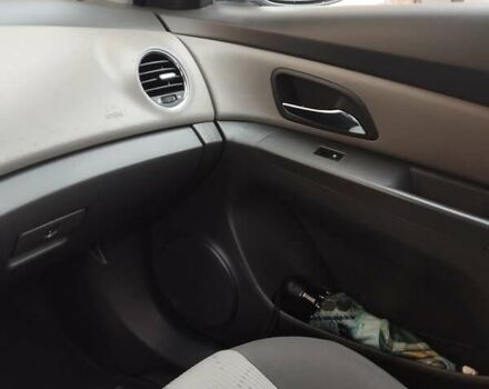 Білий Шевроле Круз, об'ємом двигуна 1.6 л та пробігом 139 тис. км за 6500 $, фото 16 на Automoto.ua