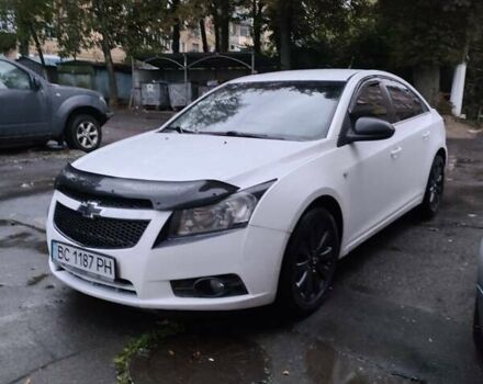 Белый Шевроле Круз, объемом двигателя 1.8 л и пробегом 400 тыс. км за 5250 $, фото 5 на Automoto.ua