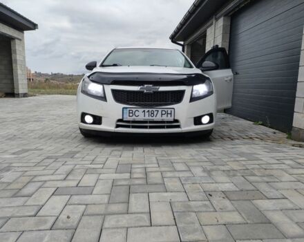 Белый Шевроле Круз, объемом двигателя 1.8 л и пробегом 399 тыс. км за 5300 $, фото 7 на Automoto.ua