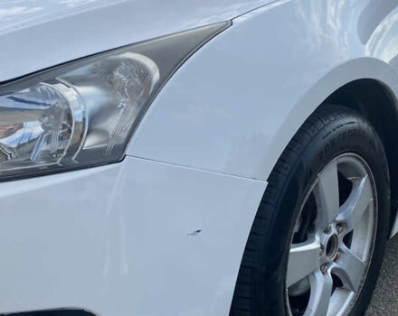 Белый Шевроле Круз, объемом двигателя 1.6 л и пробегом 150 тыс. км за 6500 $, фото 14 на Automoto.ua