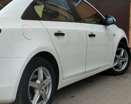 Білий Шевроле Круз, об'ємом двигуна 1.6 л та пробігом 139 тис. км за 6500 $, фото 4 на Automoto.ua