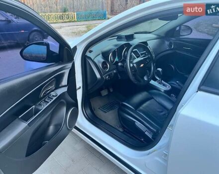 Белый Шевроле Круз, объемом двигателя 1.6 л и пробегом 180 тыс. км за 7200 $, фото 7 на Automoto.ua