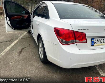 Белый Шевроле Круз, объемом двигателя 1.6 л и пробегом 130 тыс. км за 6200 $, фото 2 на Automoto.ua