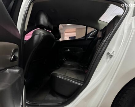 Белый Шевроле Круз, объемом двигателя 0 л и пробегом 111 тыс. км за 6500 $, фото 7 на Automoto.ua