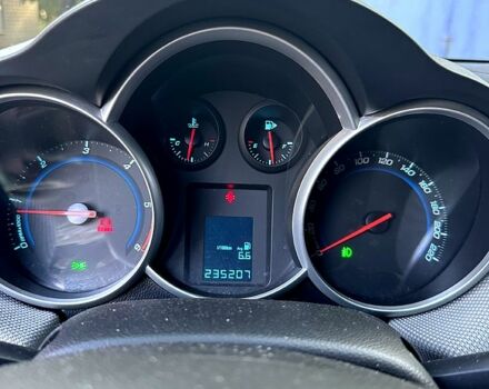 Білий Шевроле Круз, об'ємом двигуна 2 л та пробігом 0 тис. км за 6000 $, фото 8 на Automoto.ua