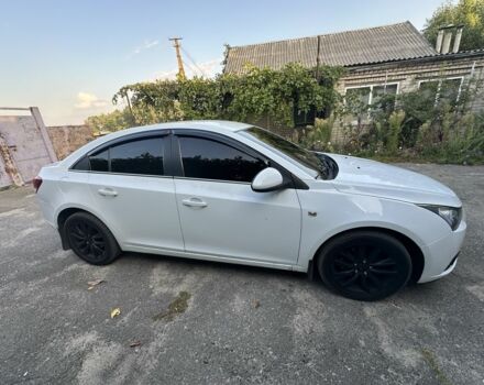 Белый Шевроле Круз, объемом двигателя 2 л и пробегом 237 тыс. км за 6200 $, фото 4 на Automoto.ua