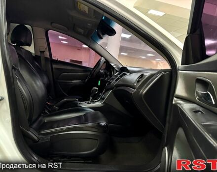 Белый Шевроле Круз, объемом двигателя 1.6 л и пробегом 111 тыс. км за 6500 $, фото 4 на Automoto.ua