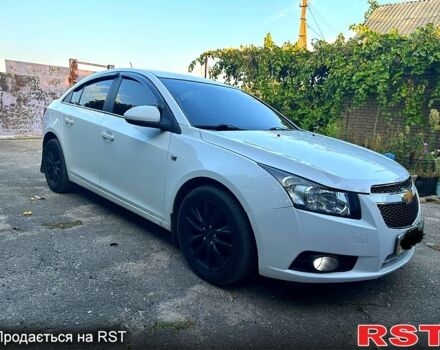 Білий Шевроле Круз, об'ємом двигуна 2 л та пробігом 0 тис. км за 6000 $, фото 1 на Automoto.ua