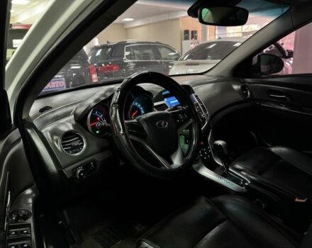 Білий Шевроле Круз, об'ємом двигуна 1.6 л та пробігом 111 тис. км за 6500 $, фото 8 на Automoto.ua