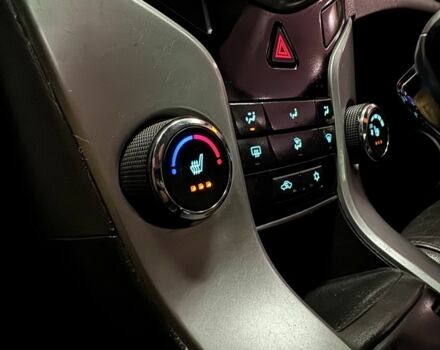 Білий Шевроле Круз, об'ємом двигуна 1.6 л та пробігом 111 тис. км за 6500 $, фото 12 на Automoto.ua