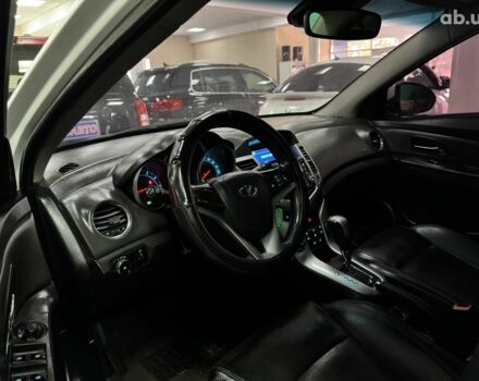 Белый Шевроле Круз, объемом двигателя 0 л и пробегом 111 тыс. км за 6500 $, фото 10 на Automoto.ua