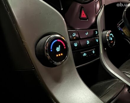 Белый Шевроле Круз, объемом двигателя 0 л и пробегом 111 тыс. км за 6500 $, фото 6 на Automoto.ua