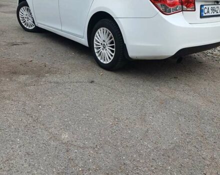 Белый Шевроле Круз, объемом двигателя 1.99 л и пробегом 231 тыс. км за 5800 $, фото 7 на Automoto.ua